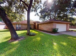 2800 Normand Dr, College Station, TX 77845