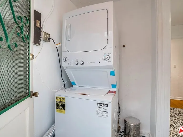 3221 Berkeley Ave — Photo 13