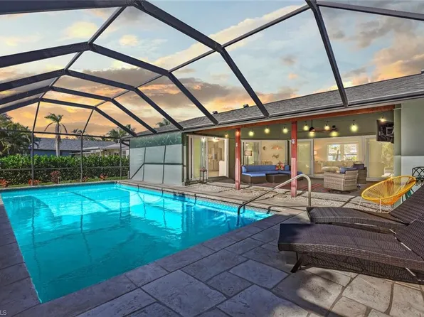 2328 Clipper Way, Naples, FL 34104