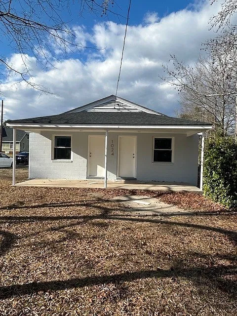 2 bed, 1232 sqft, $925 — Photo 1