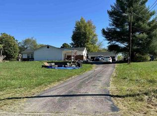 904 Krupp Dr, Fayetteville, OH 45118