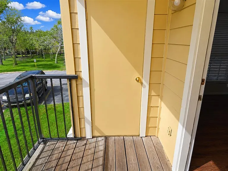 8625 Mallard Reserve Dr #201 — Photo 40