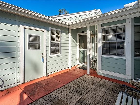 2nd image of 12539 Knollbrook Ln