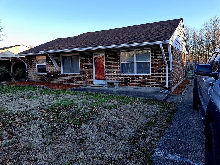 5439 Gerald Dr — Photo 2