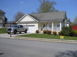 10586 Sovereign Pointe Dr, Soddy Daisy, TN 37379