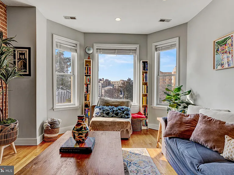 1531 Park Rd NW #6 — Photo 5