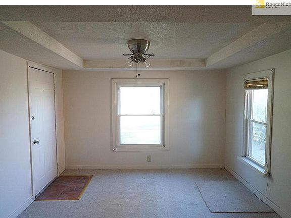 3rd image of 143 E Farmer St