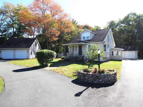 551 Ny Highway 355, Wynantskill, NY 12198