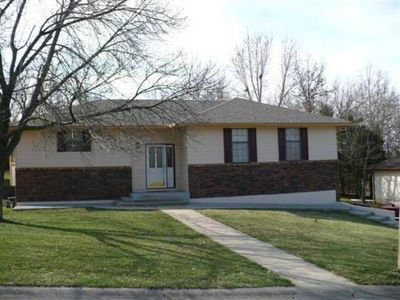 1020 Walnut Ln, Warrensburg, MO, 64093