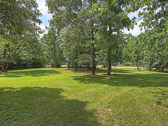 3rd image of 22528 Magnolia Hills Dr