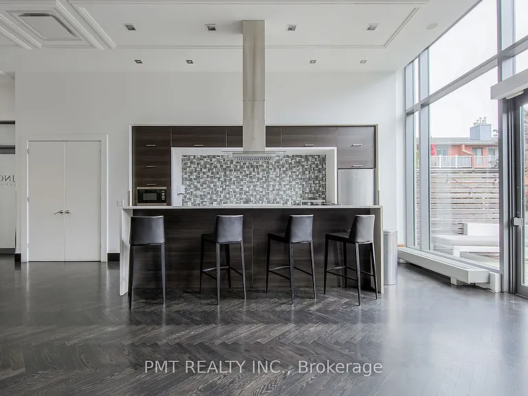 775 King St W #514 — Photo 23