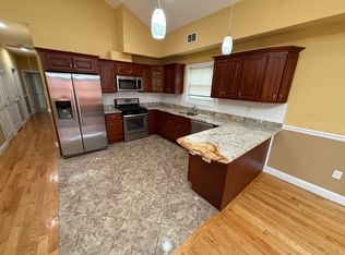 272 Seaview Ave Floor 2, Jersey City, NJ 07305