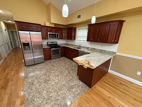 272 Seaview Ave #2 Photo 1