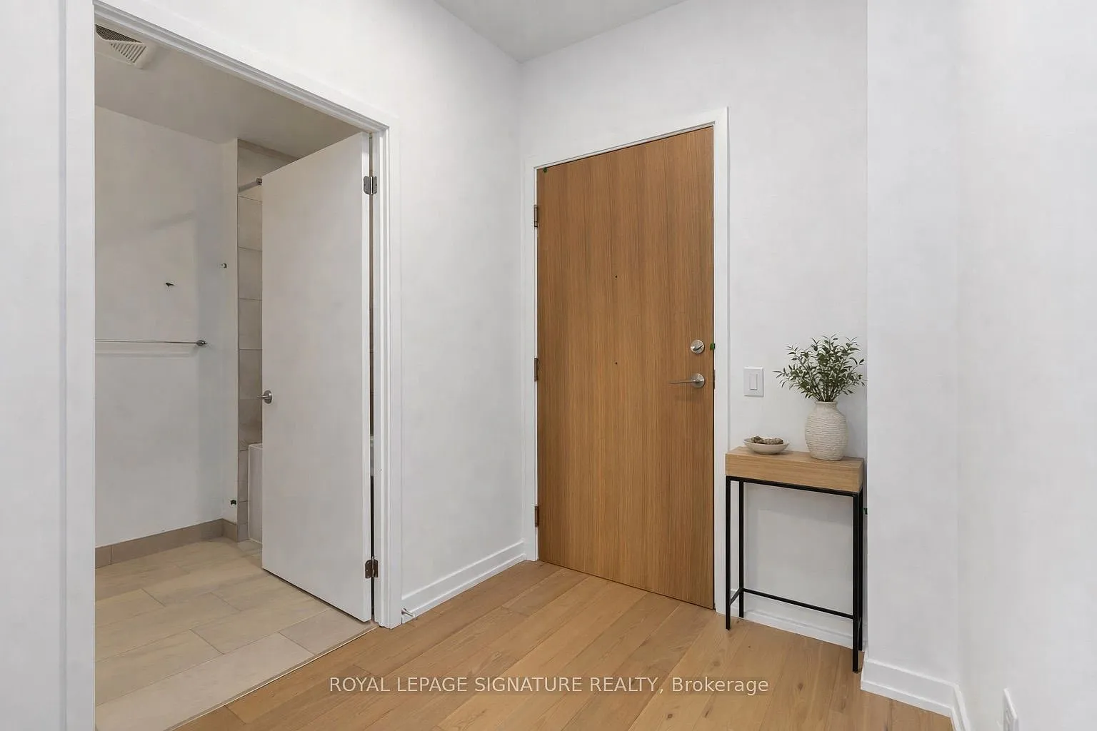 3 bed, $3,000 — Photo 2