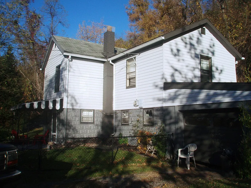 202 Clifton Ave photo 1