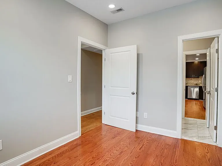 1714 W Virginia Ave NE #3 — Photo 17