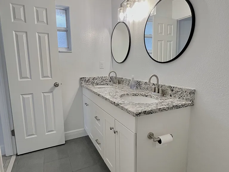 4359 Iris St N — Photo 16