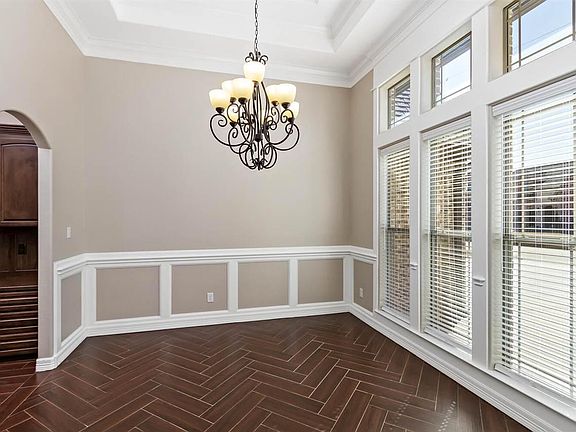 4th image of 8370 Winnsboro Cir