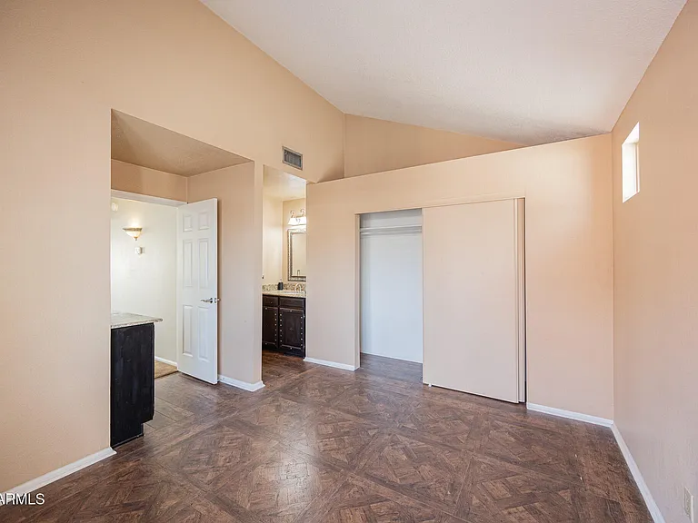 1650 N Ventura Ln — Photo 24