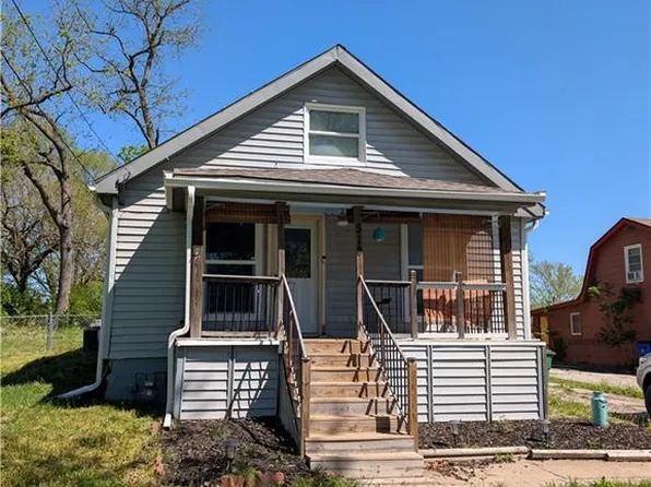 510 NE Lindberg Dr, Kansas City, MO 64118