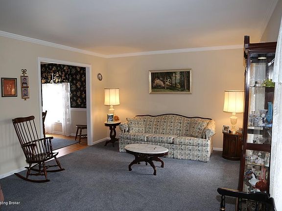 4th image of 426 Whiteheath Ln