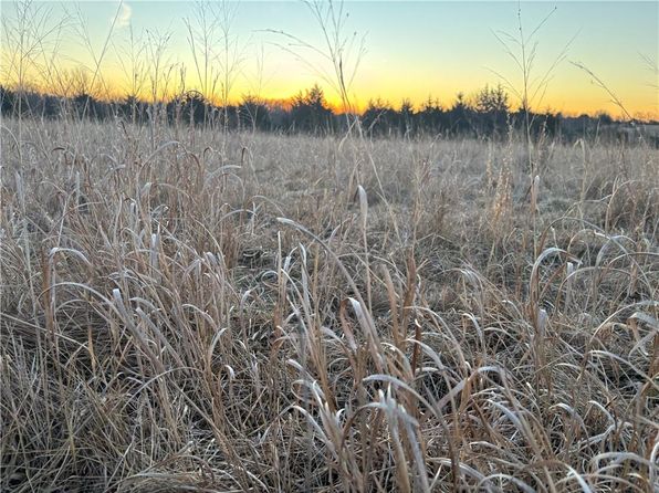 134 Haskell Rd, Quenemo, KS 66528