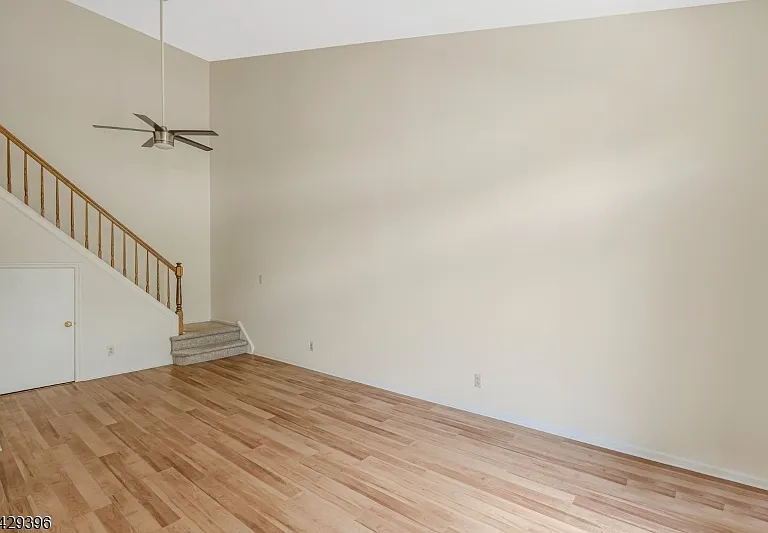 44 Spruce Ct — Photo 9