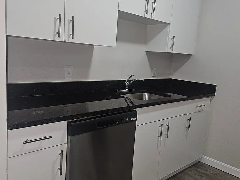 Border City Mills Apartments — Photo 20