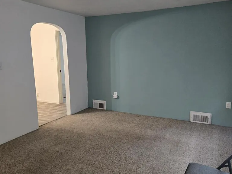 704 S Cedar St — Photo 7