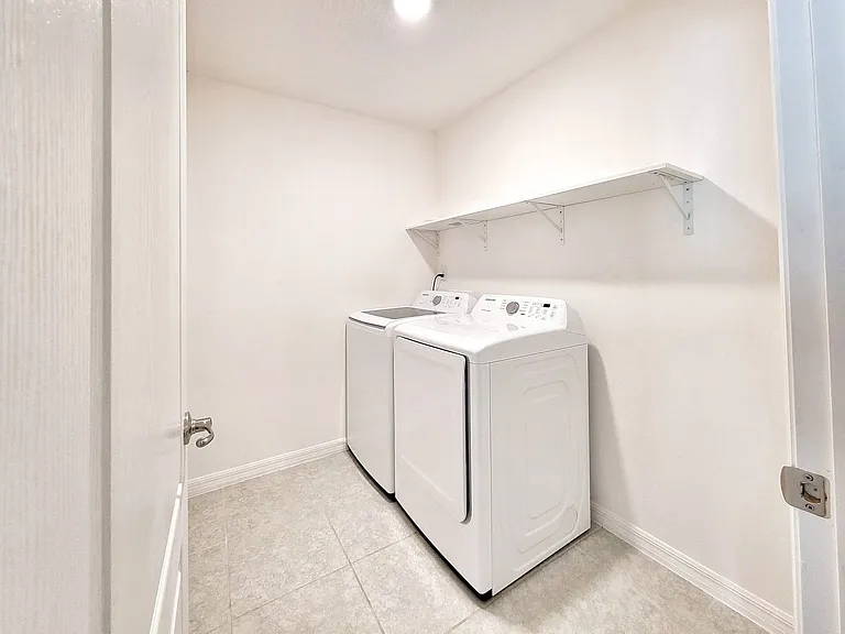 12523 NW 7th Pl — Photo 21