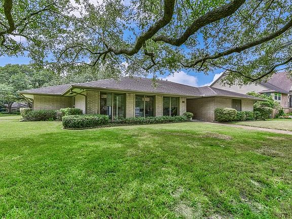 Large 12,000 square foot corner lot with majestic trees