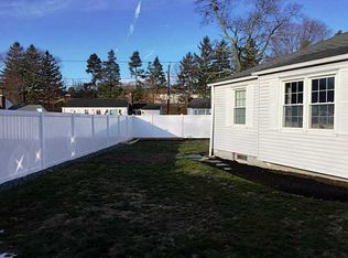88 Poplar Dr, Cranston, RI 02920