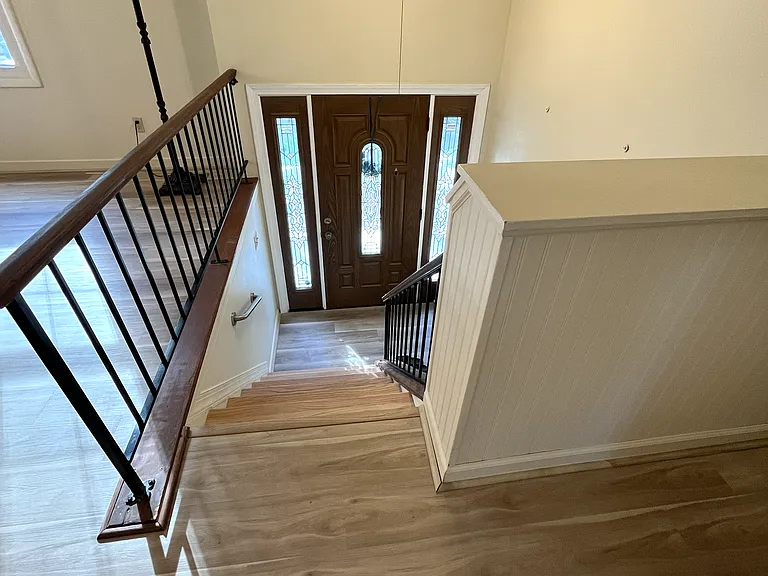 210 Pinehurst Ln — Photo 3