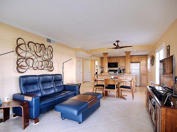 5th image of 4570 Ocean Beach Blvd #102