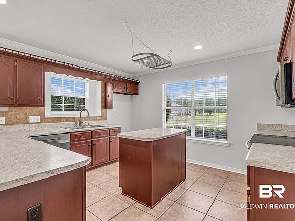 5th image of 9561 Harrisburg Ct