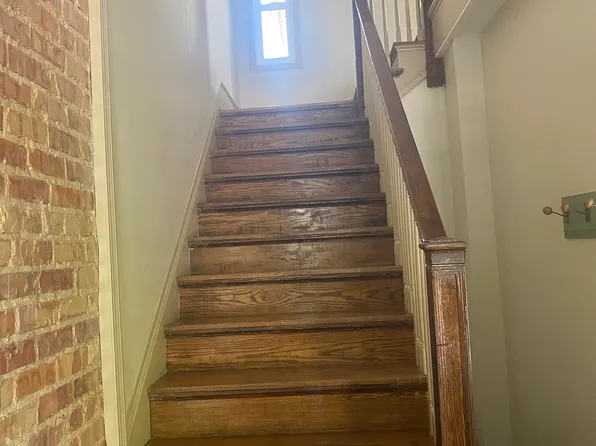 805 Seymour Ave #B, Lansing, MI 48906