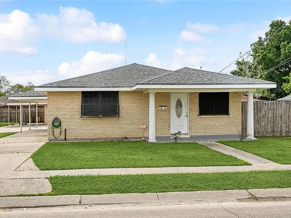 3519 Pakenham Dr, Chalmette, LA 70043