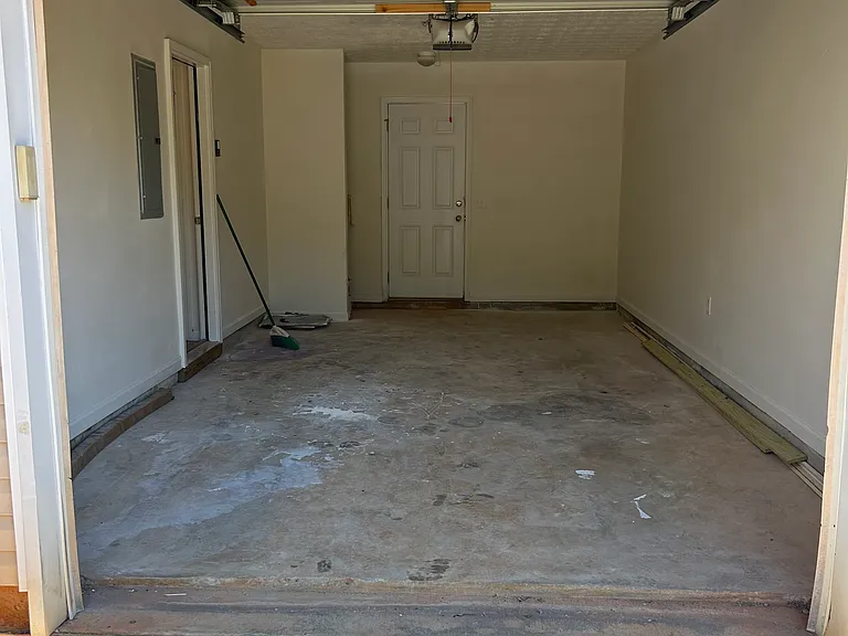 125 Sampson Ct — Photo 22