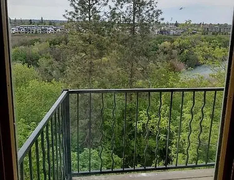 1920 W Riverside Ave #4 — Photo 14