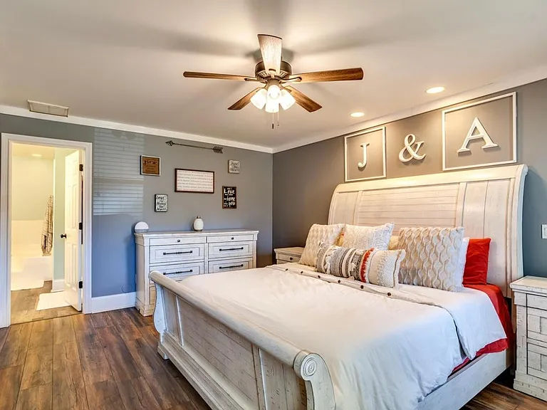 9913 Bluegrass Rd — Photo 17