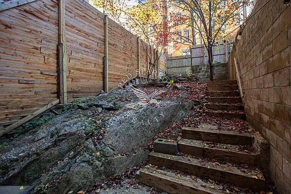 Rented by Red Sparrow Realty Group | media 32