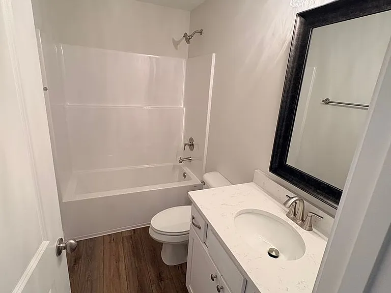 110 Alva Ct — Photo 10