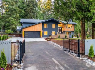 18419 S Tapps Dr E, Lake Tapps, WA 98391