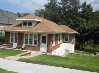 409 Lemont St, Lemont, IL 60439