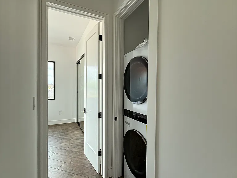 3273 Hedwig Rd — Photo 15