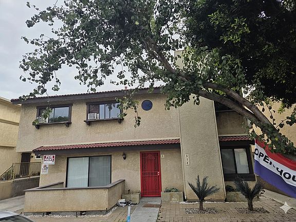 2nd image of 514 Coronado Ave