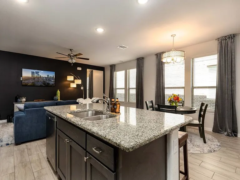 Farsight Dr — Photo 12