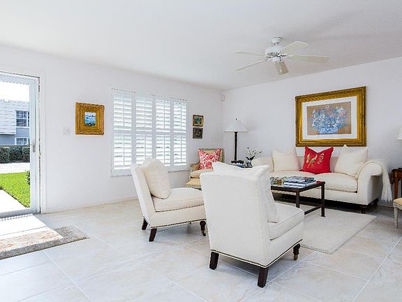 3rd image of 2719 Ocean Dr
