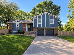 14706 S Homestead Dr, Olathe, KS 66062