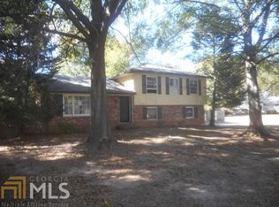 150 Rosewood Dr, Fayetteville, GA 30214